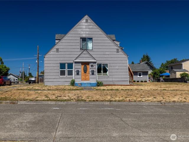 House for sale in Centralia, Washington