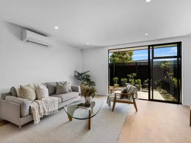 House for sale in Saint Albans, Canterbury