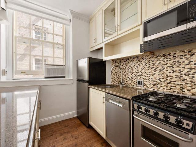 Property for sale in Manhattan Community Board 8, New York