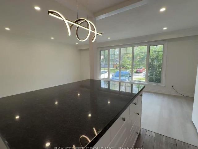 House for rent in Richmond Hill, Golden Horseshoe