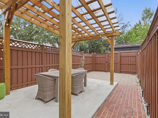 Townhouse for sale in Jefferson Houston, Alexandria