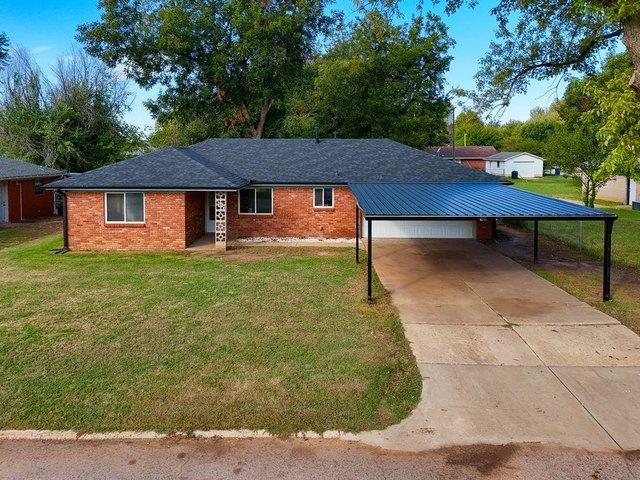House for sale in Crescent, Logan County