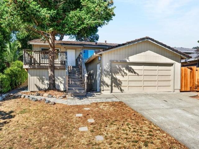 House for sale in Cloverdale, California