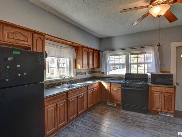 Property for sale in Taylorville, Illinois