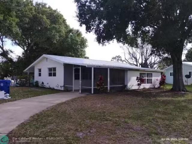 House for rent in Sebastian