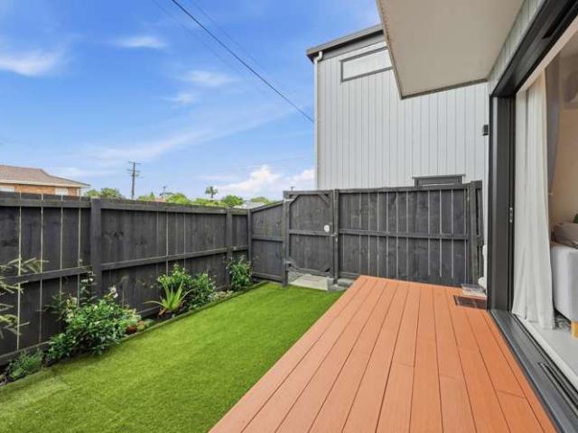 Townhouse for sale in New Lynn, Oroua County