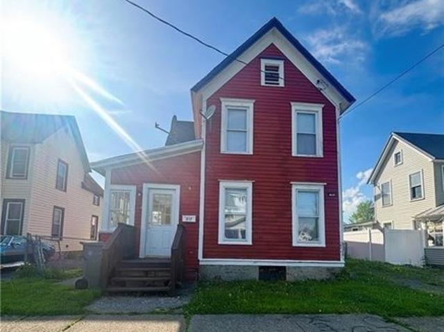House for sale in Oneida, New York