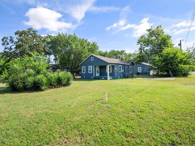 House for sale in Navarro, Texas