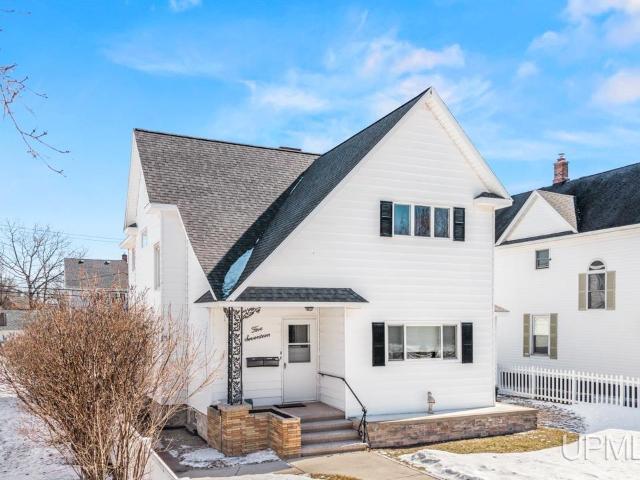 House for sale in Escanaba, Michigan