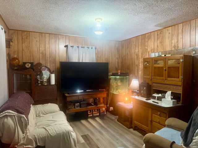 House for sale in Shoals, Indiana