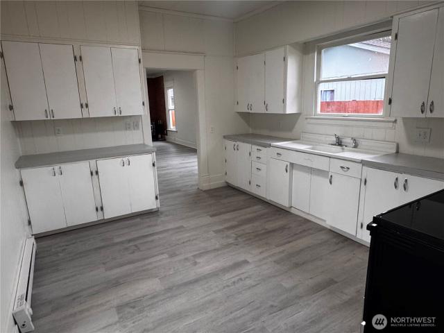 House for sale in South Bend, Washington