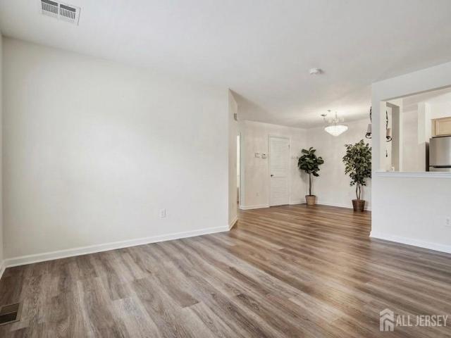 Condo for sale in Edison, New Jersey
