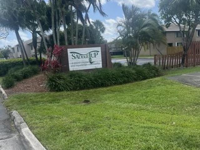 Townhouse for sale in Davie, Florida