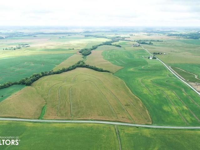 Farm for sale in Henderson, Iowa