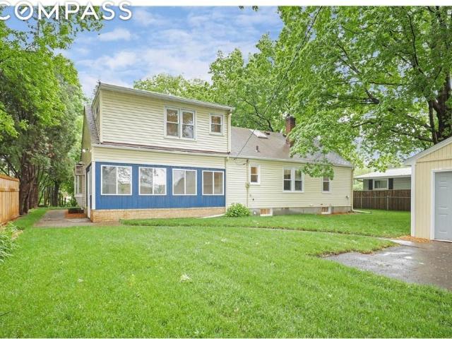 House for sale in Maple Plain, Minnesota