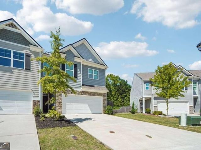 Townhouse for sale in Oakwood, Georgia