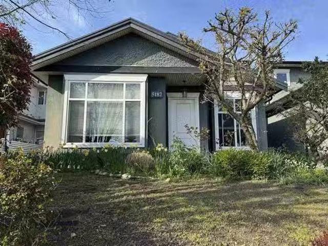 House for sale in Fairways at Nelson, Burnaby