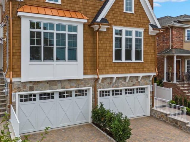 Townhouse for sale in Palisades Park