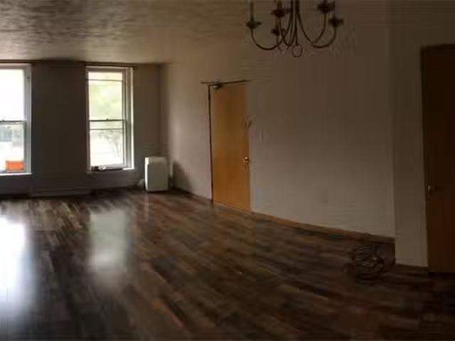 Condo for rent in Altoona