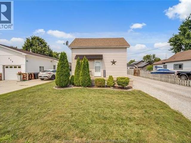 House for sale in Essex, Ontario