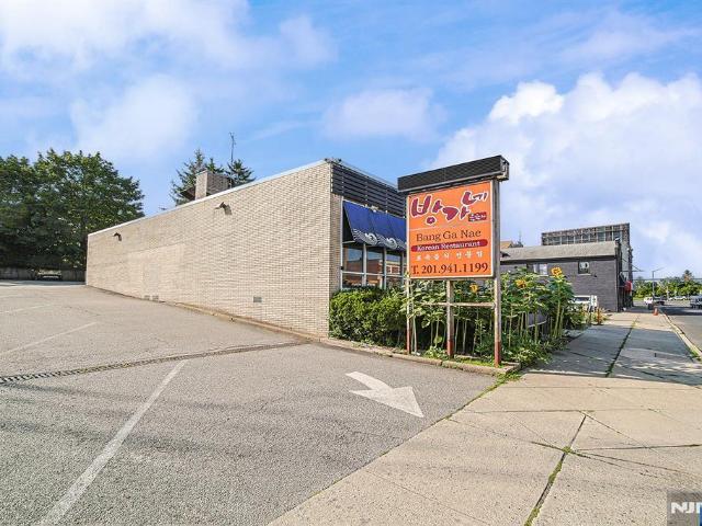 Commercial for sale in Ridgefield, New Jersey