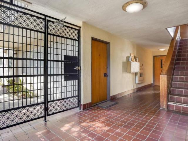 Condo for sale in Palo Alto, California