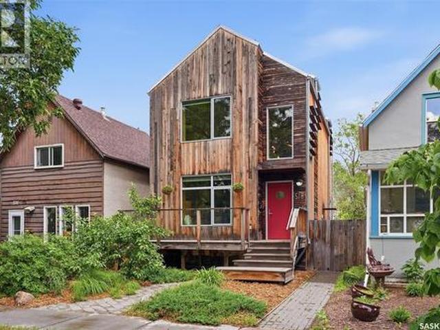 House for sale in Saskatoon, Saskatchewan