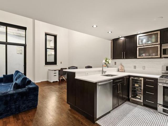 Condo for sale in Hudson, New Jersey