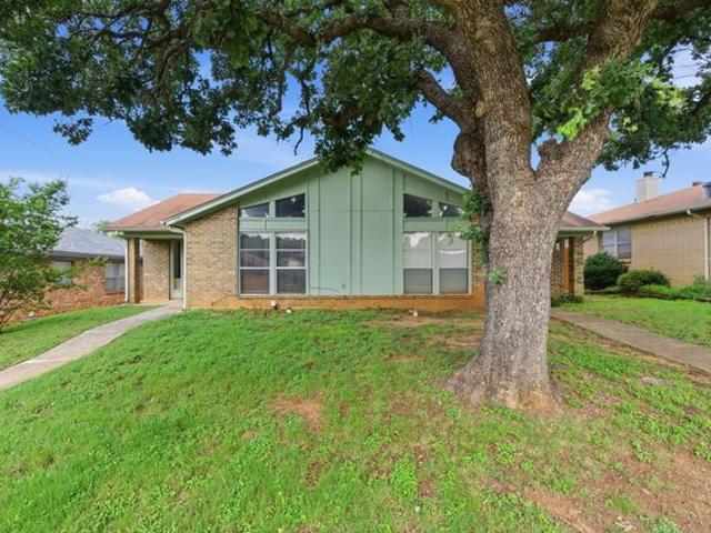 House for sale in Arlington, Texas