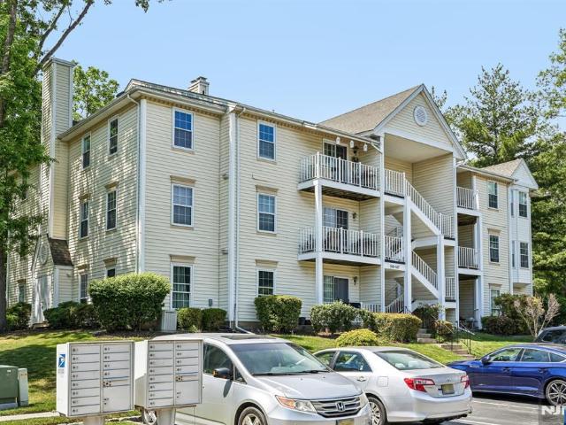 Condo for sale in Mahwah, New Jersey
