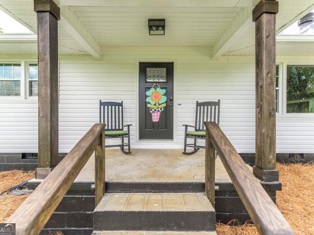 House for sale in Bonaire, Georgia