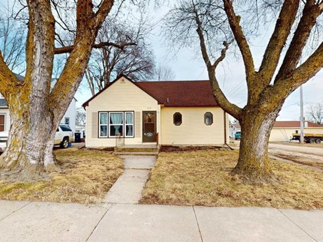 House for sale in Cherokee, Iowa