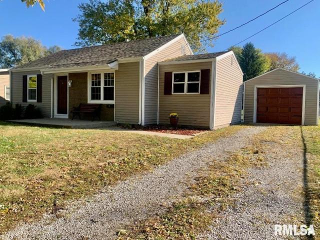 House for sale in Girard, Illinois