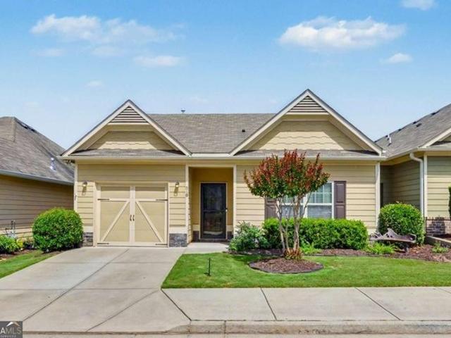 Townhouse for sale in Canton, Georgia