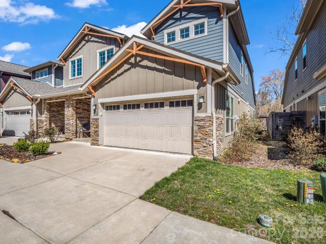 Townhouse for sale in Black Mountain, North Carolina