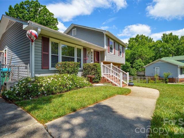 House for sale in Mecklenburg, North Carolina