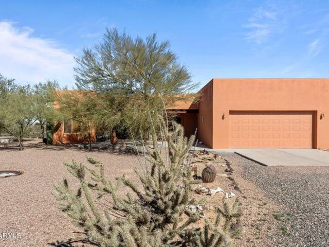House for sale in Aguila, Arizona