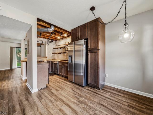 Condo for sale in Meadowcreek Apartments, Kent