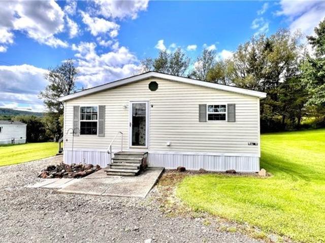House for sale in Town of Great Valley, Cattaraugus County
