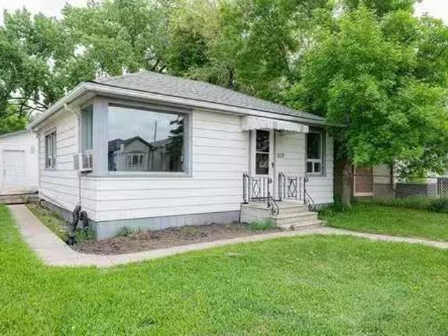 House for sale in East St. Paul, Manitoba