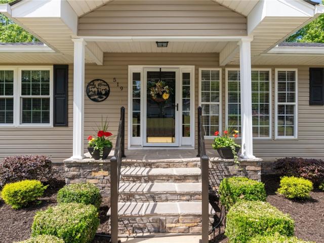House for sale in Starr, South Carolina