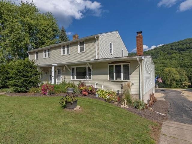 House for sale in De Soto, Wisconsin