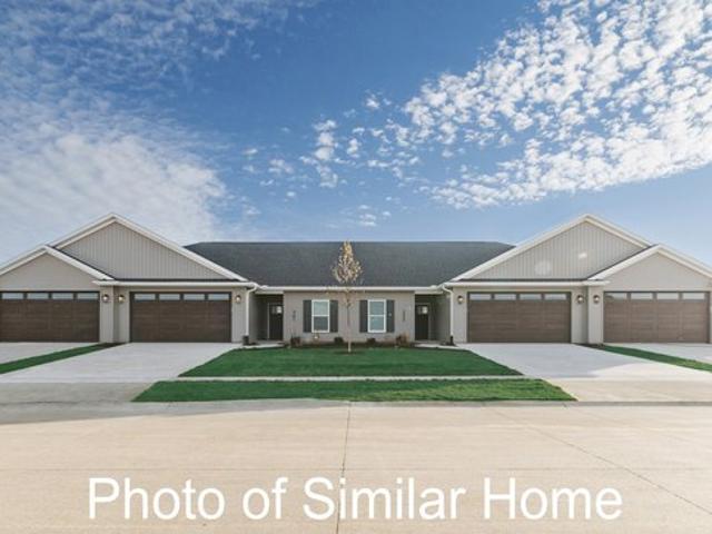 Townhouse for sale in Eldridge, Iowa