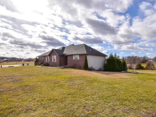 House for sale in Clever, Missouri