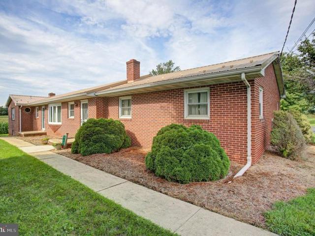 House for sale in Cumberland, Pennsylvania