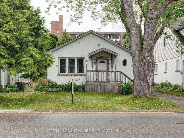 House for sale in Burlington, Ontario