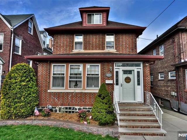 House for sale in Cliffside Park, New Jersey