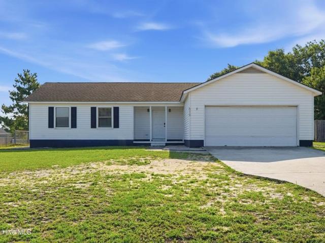 House for sale in Hubert, North Carolina