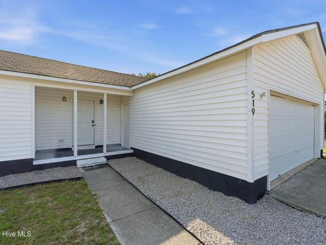 House for sale in Hubert, North Carolina