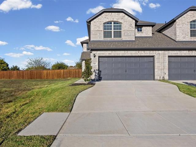 Townhouse for sale in Mansfield, Texas